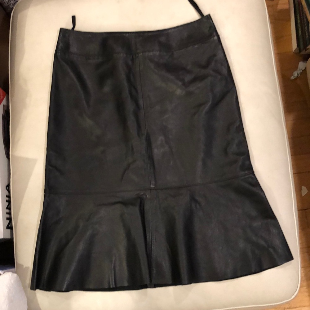 Antonio Melani black leather skirt with flounce bottom